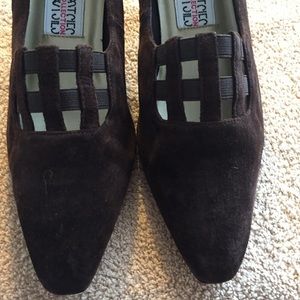 Mootsie Tootsie Brown Suede 2” Heels